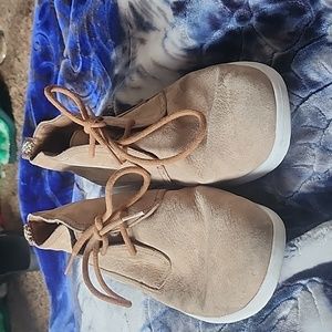 Ugg boots beige